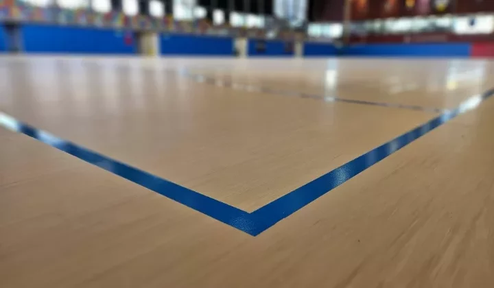 Nou paviment del pavelló del CEM La Mar Bella