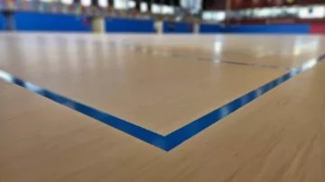 Nou paviment del pavelló del CEM La Mar Bella