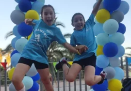 Gimnastes de l'escola de trampolí del CEO Mar Bella al photocall